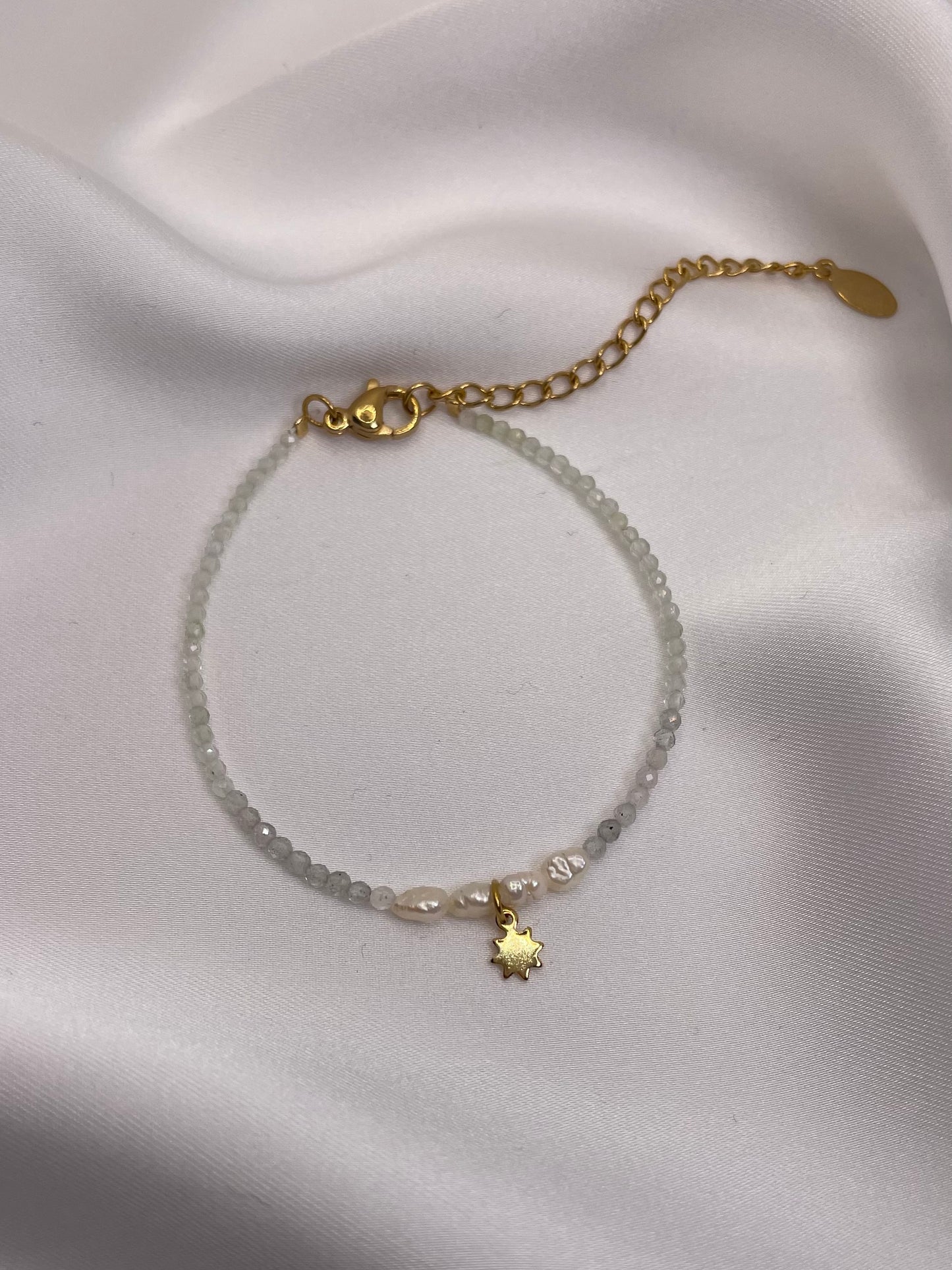 "nour" bracelet