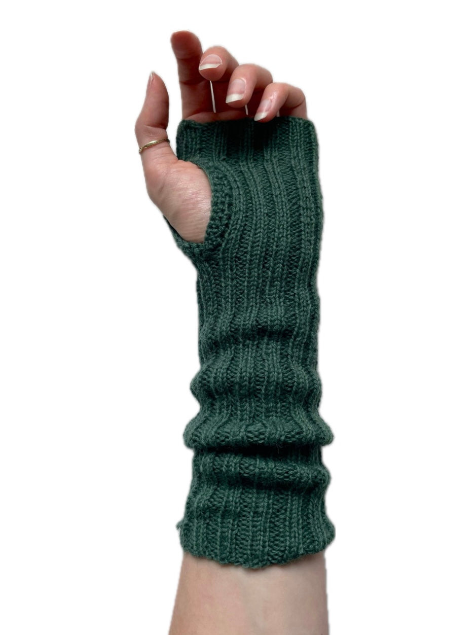 „into the woods“ hand warmers